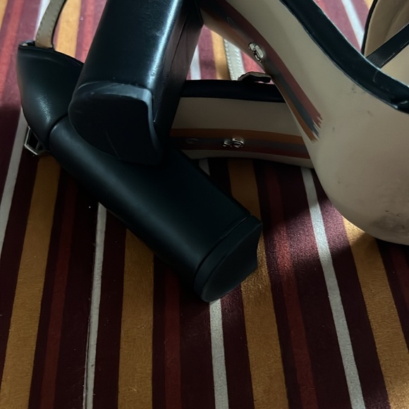 Ladies Jessica Simpson , size 8 - Picture 5 of 6